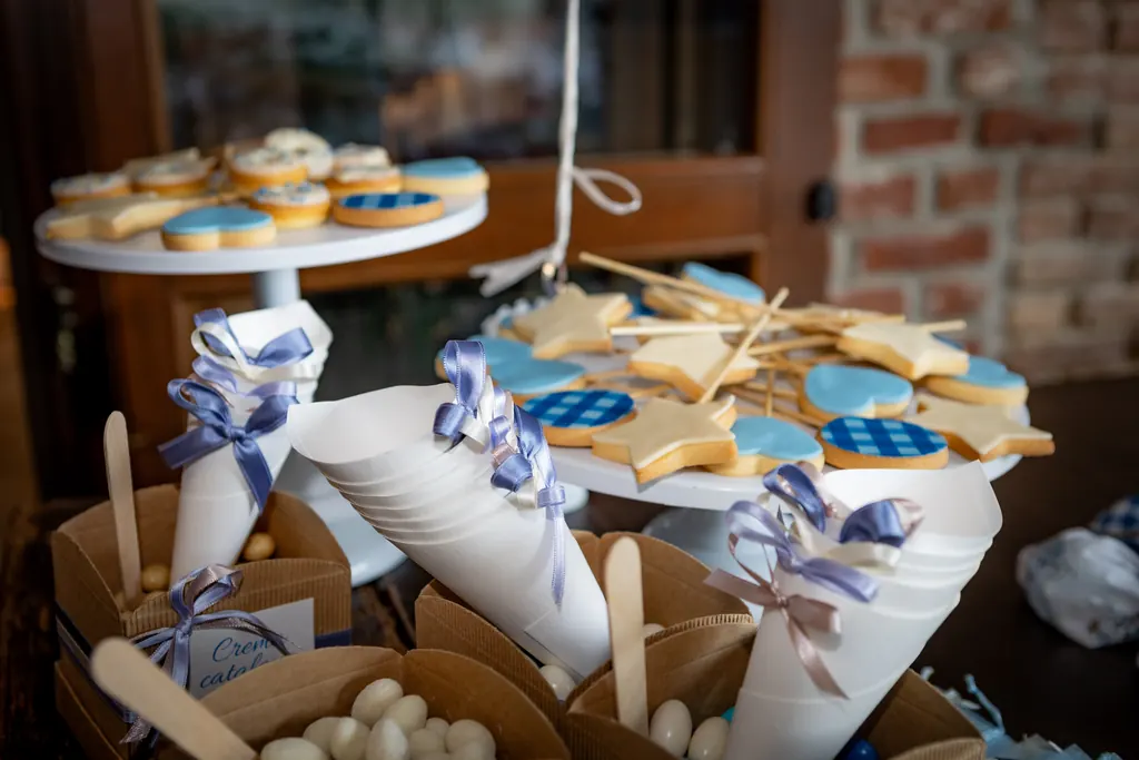 Confettata con biscotti decorati per una festa privata organizzata da FMR Eventi